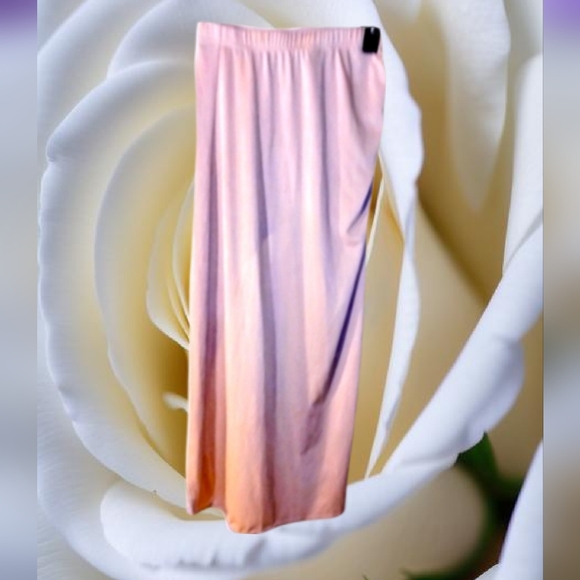 Shein nude colored asymmetrical skirt size small - Picture 2 of 3